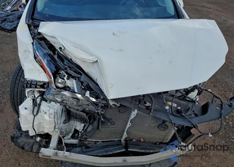 2022 Toyota Prius Night Shade z USA, uszkodzony, nr VIN JTDKAMFU0N3164801